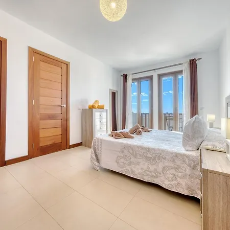 Bella Vista - Shared Pool And Bbq By Lanzarote Vacation Homes Puerto Calero